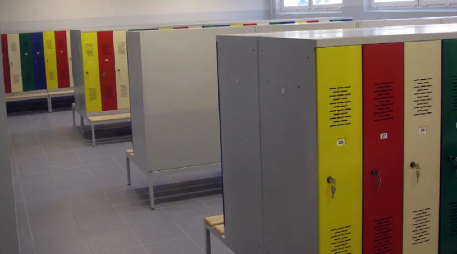 Producent af flytbare reoler, mobile skabe, metallager, kontormøbler, Polen