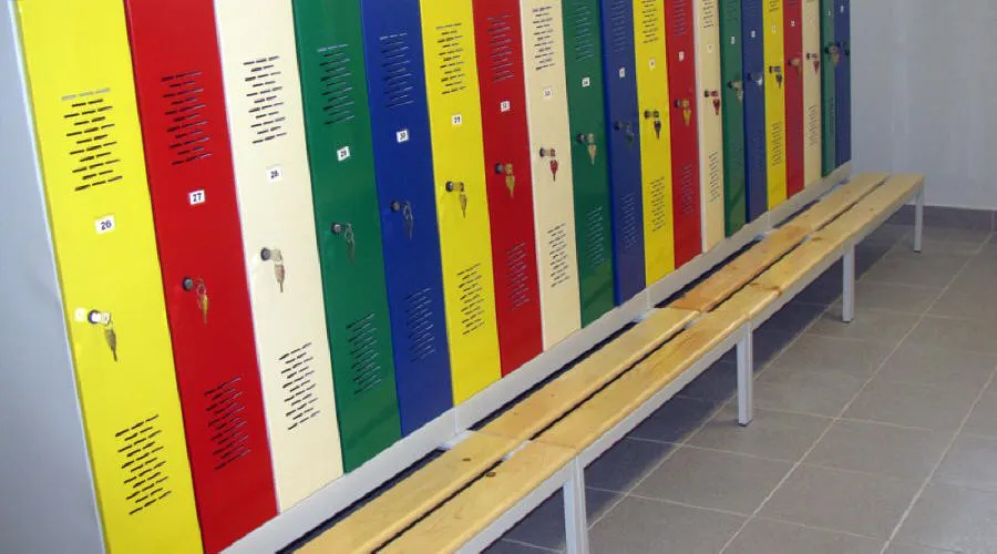 Producent af flytbare reoler, mobile skabe, metallager, kontormøbler, Polen