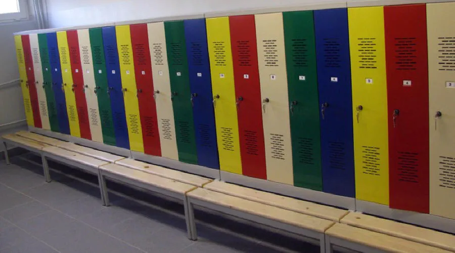 Producent af flytbare reoler, mobile skabe, metallager, kontormøbler, Polen