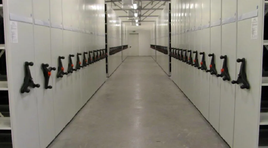 Producent af flytbare reoler, mobile skabe, metallager, kontormøbler, Polen