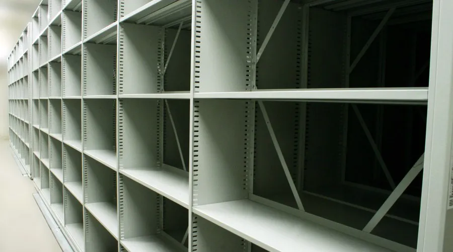 Producent af flytbare reoler, mobile skabe, metallager, kontormøbler, Polen